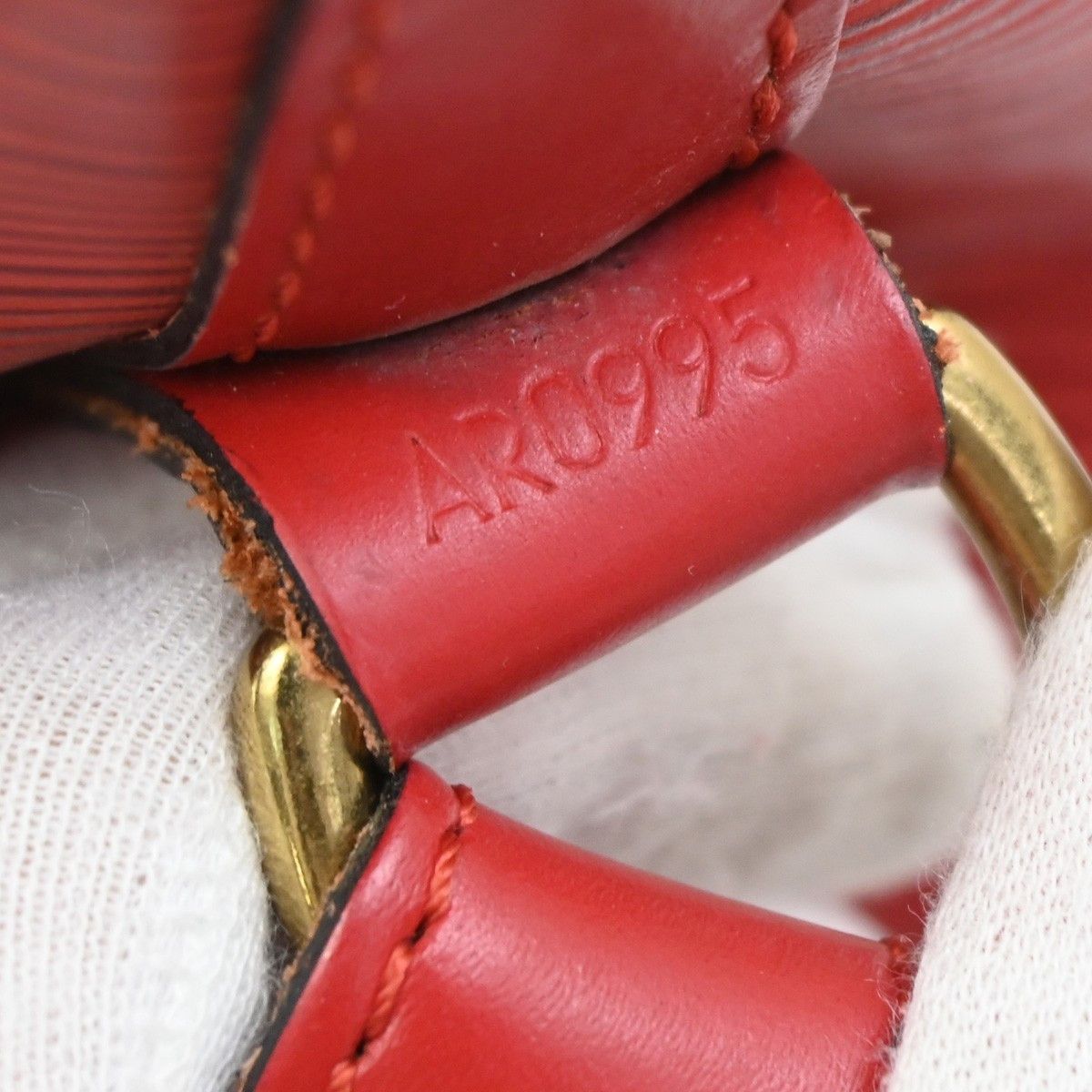 Louis Vuitton Louis Vuitton Noe Handbag Epi Leather Size ONE SIZE - 8 Thumbnail