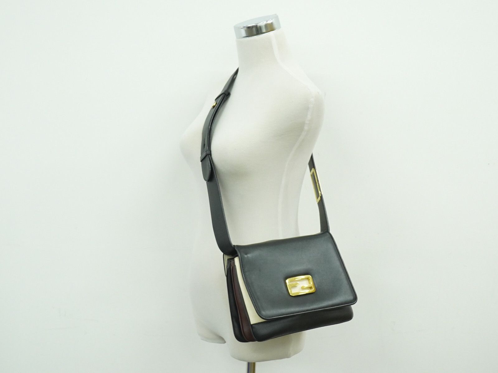 Fendi Fendi ID Shoulder Bag Leather Size ONE SIZE - 11 Thumbnail