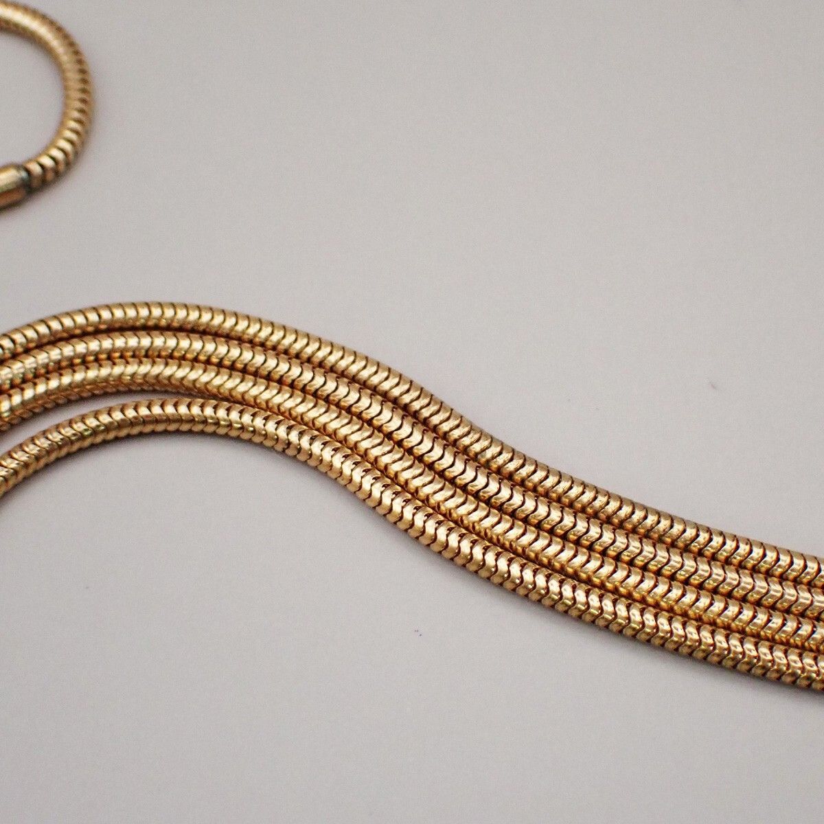 Chanel Chanel Vintage CC Logo Imitation Pearl Brooch Gold-Plated Size ONE SIZE - 9 Thumbnail