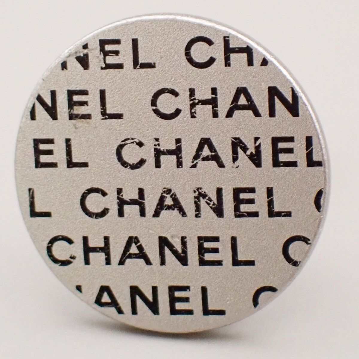 Chanel Chanel Vintage CC Round Button Clip-On Earrings Metal Size ONE SIZE - 4 Thumbnail