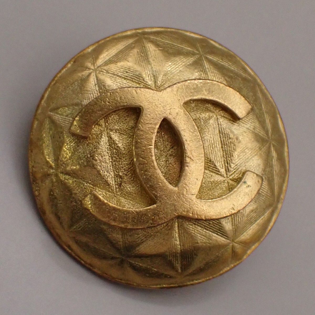 Chanel Chanel Vintage CC Round Clip-On Earrings Metal Size ONE SIZE - 5 Thumbnail