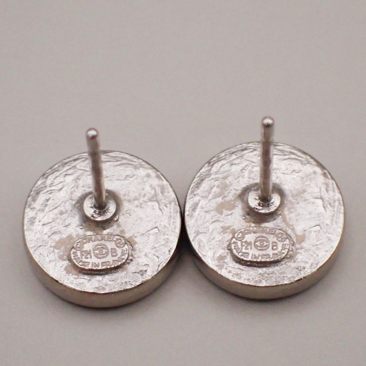 Chanel Chanel Vintage Round CC Clip-On Earrings Metal Size ONE SIZE - 4 Thumbnail