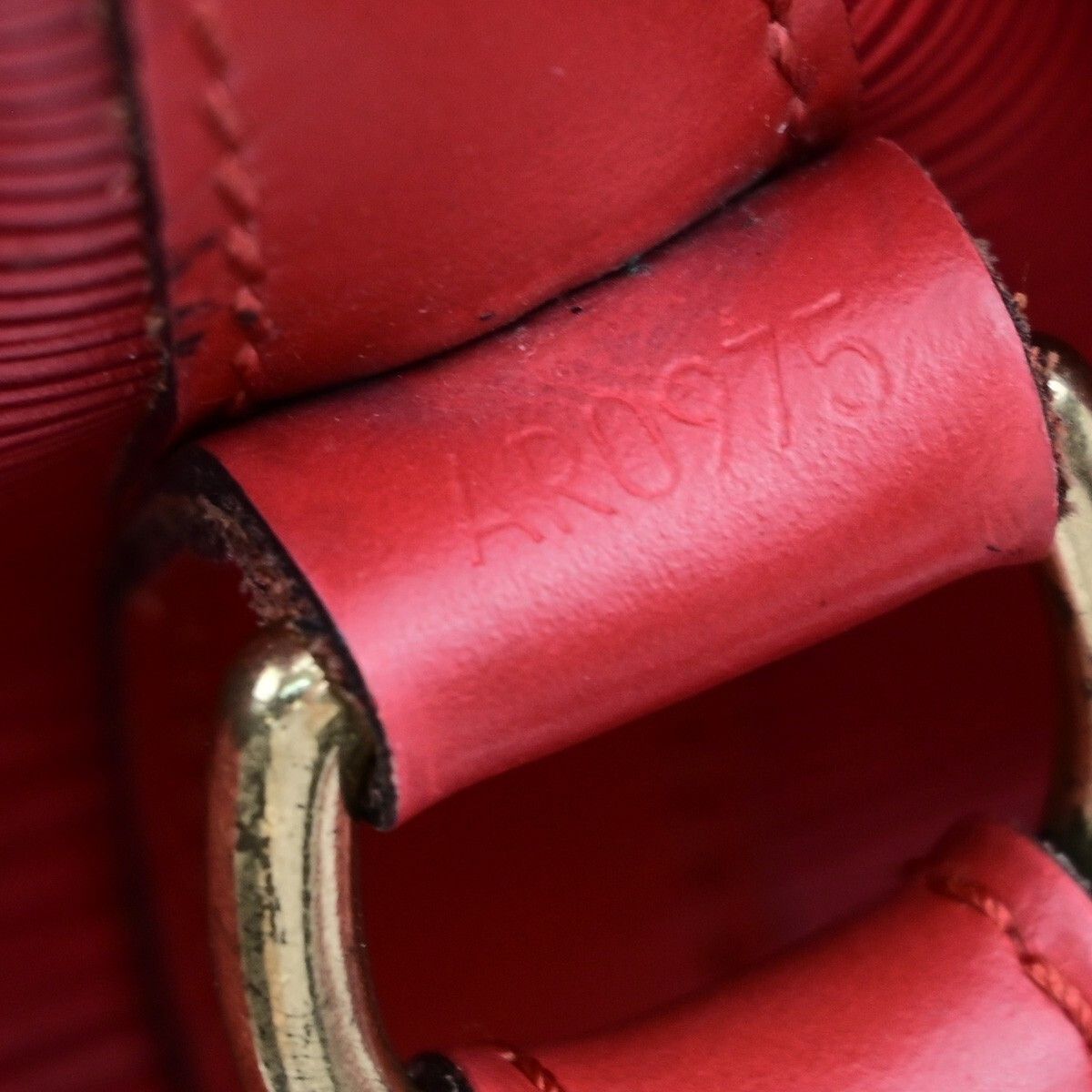 Louis Vuitton Louis Vuitton Petit Noe Handbag Epi Leather Size ONE SIZE - 7 Thumbnail