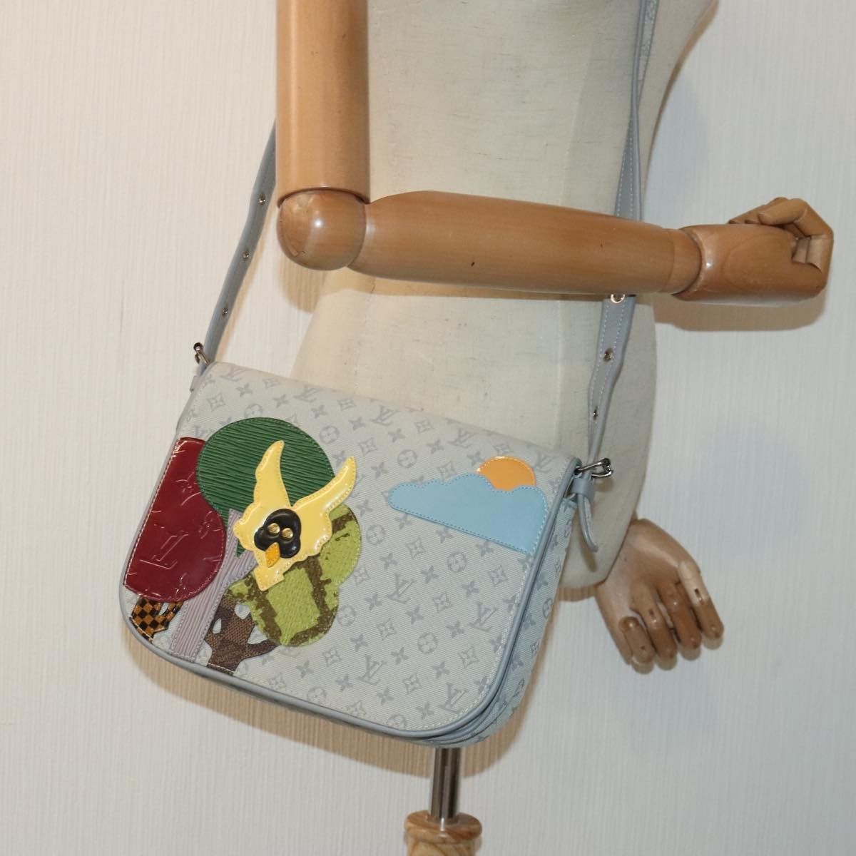 Louis Vuitton Louis Vuitton Conte de Fees Musette Shoulder Bag Monogram Patchwork Size ONE SIZE - 16 Thumbnail