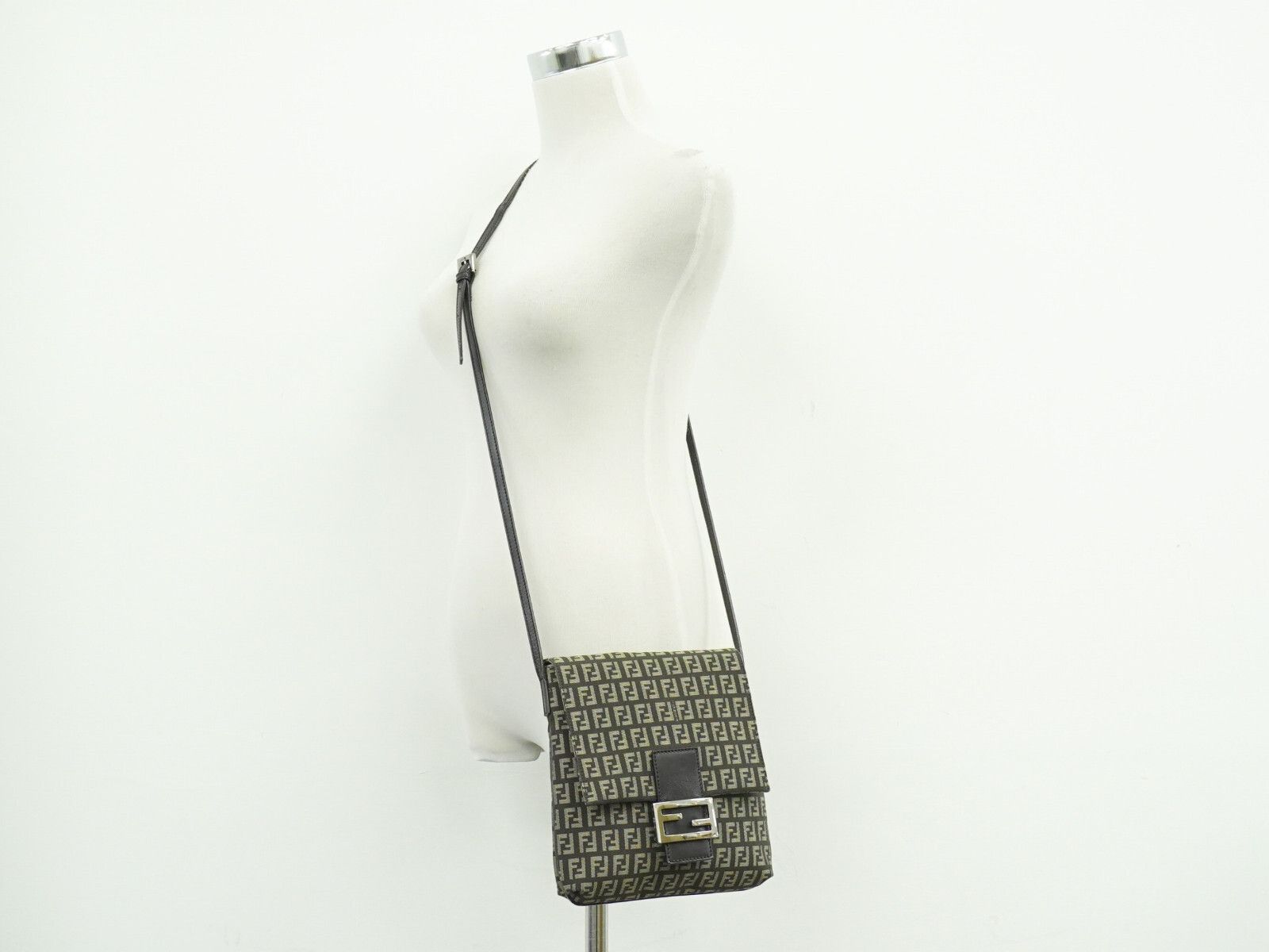 Fendi Fendi Mamma Baguette Shoulder Bag Canvas Size ONE SIZE - 7 Thumbnail