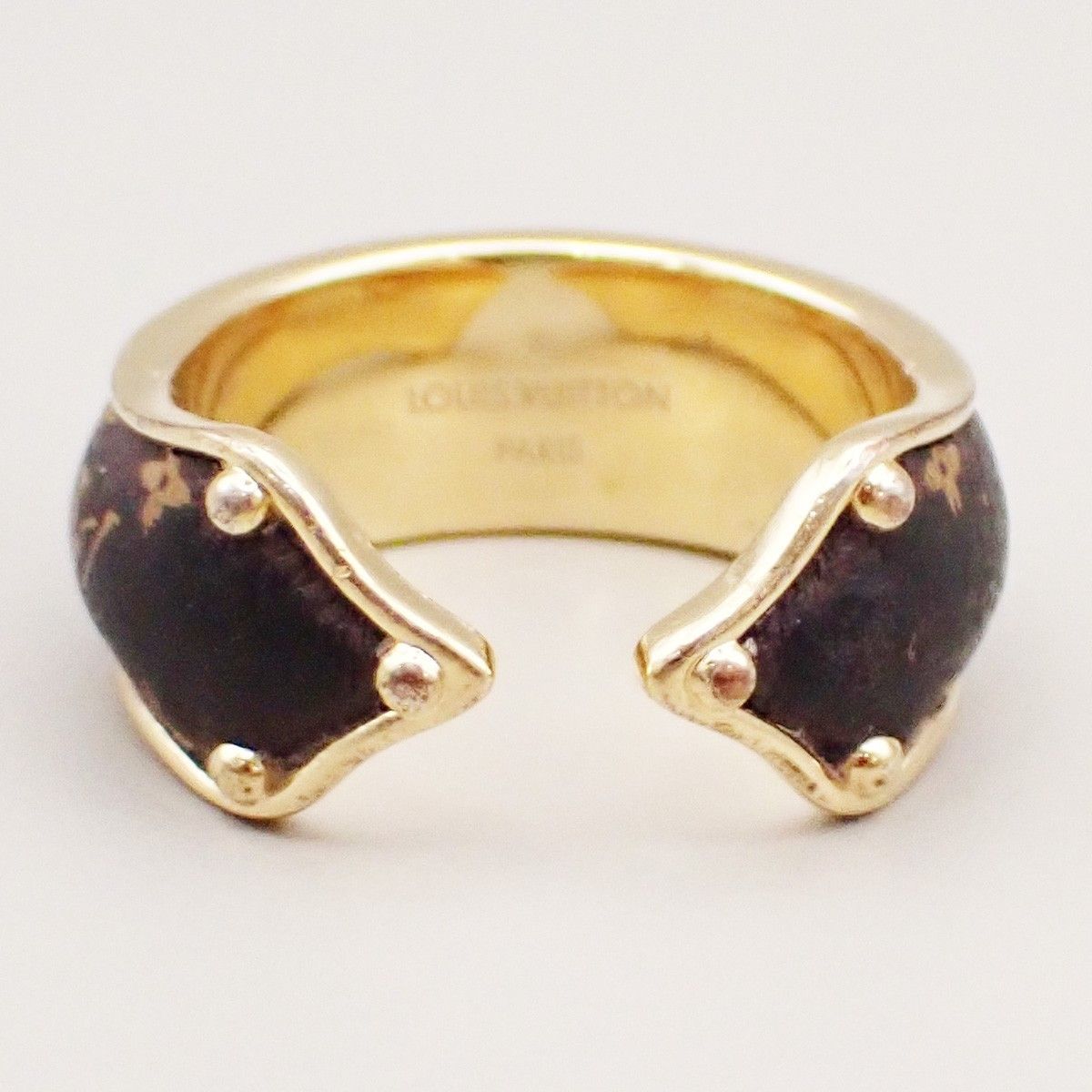 Louis Vuitton Louis Vuitton Berg Sweet Monogram Ring Metal with Enamel Size ONE SIZE - 2 Thumbnail