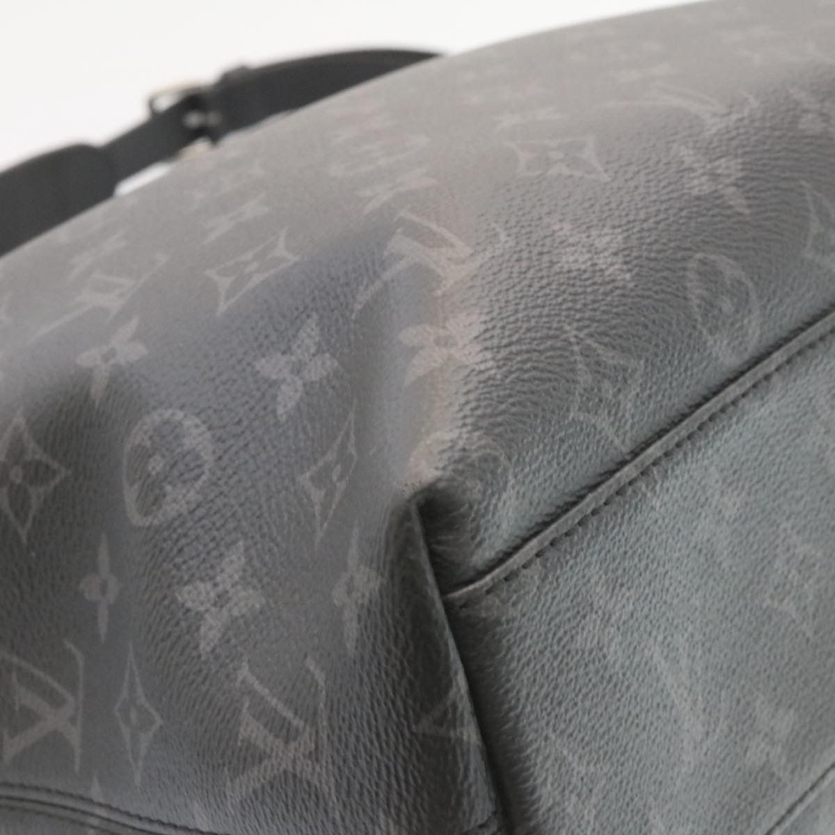 Louis Vuitton Louis Vuitton Explorer Tote Monogram Eclipse Canvas Size ONE SIZE - 11 Thumbnail