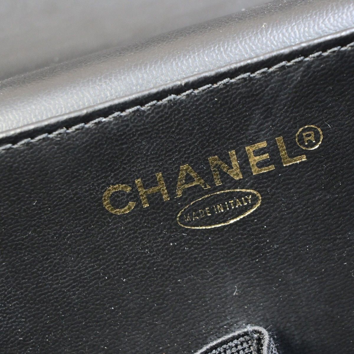 Chanel Chanel Vintage Timeless Cosmetic Case with Mirror Caviar Size ONE SIZE - 6 Thumbnail