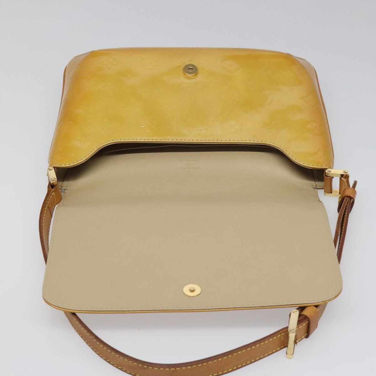 Louis Vuitton Louis Vuitton Thompson Street Handbag Monogram Vernis Size ONE SIZE - 16 Thumbnail