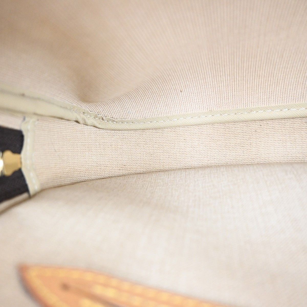Louis Vuitton Louis Vuitton Reporter Bag Monogram Canvas Size ONE SIZE - 16 Thumbnail