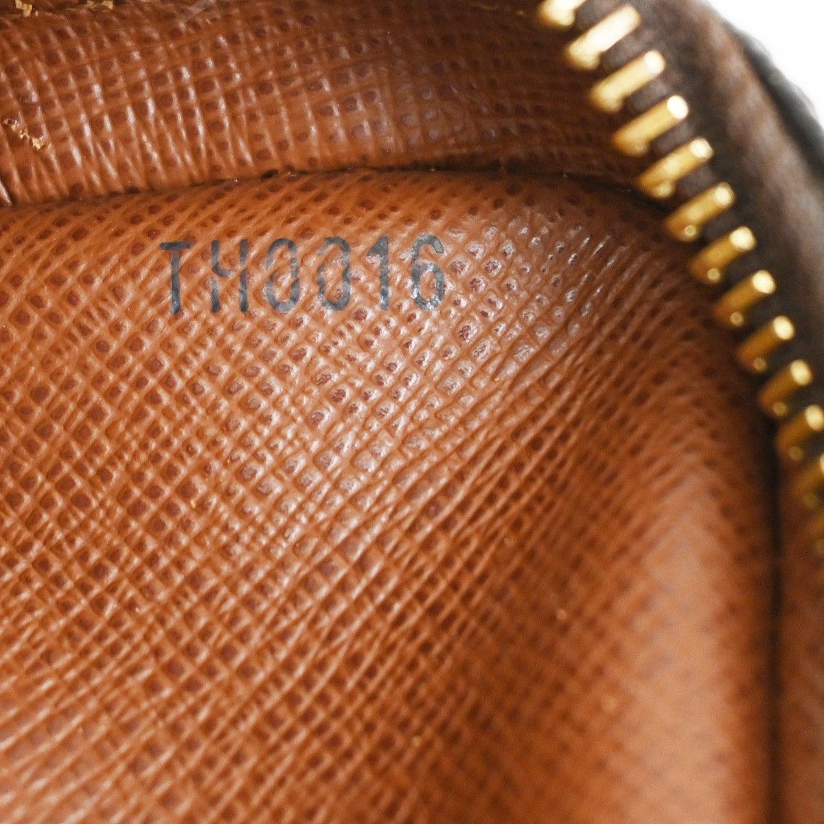 Louis Vuitton Louis Vuitton Amazone Bag Monogram Canvas Size ONE SIZE - 7 Thumbnail