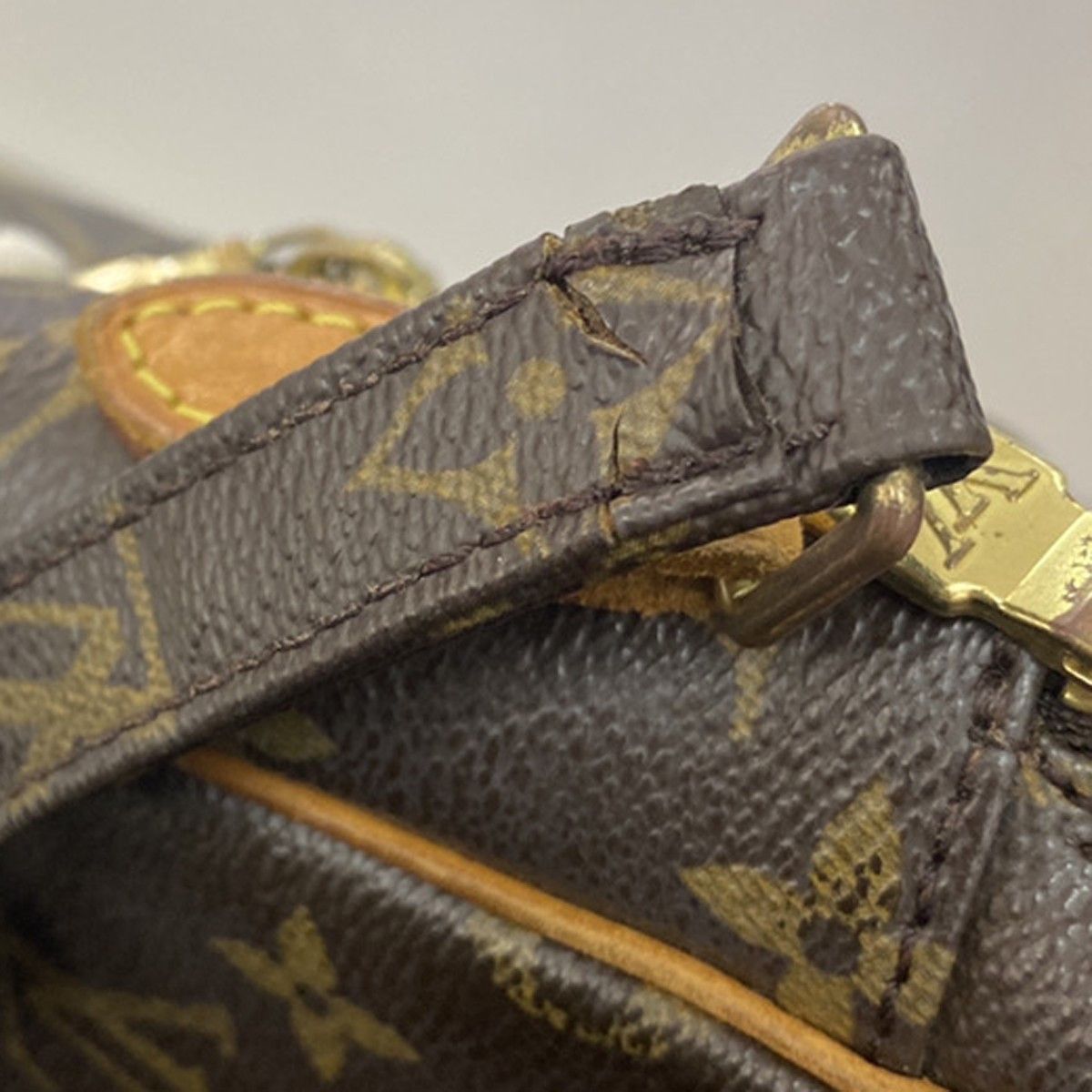 Louis Vuitton Louis Vuitton Amazone Bag Monogram Canvas Size ONE SIZE - 19 Thumbnail
