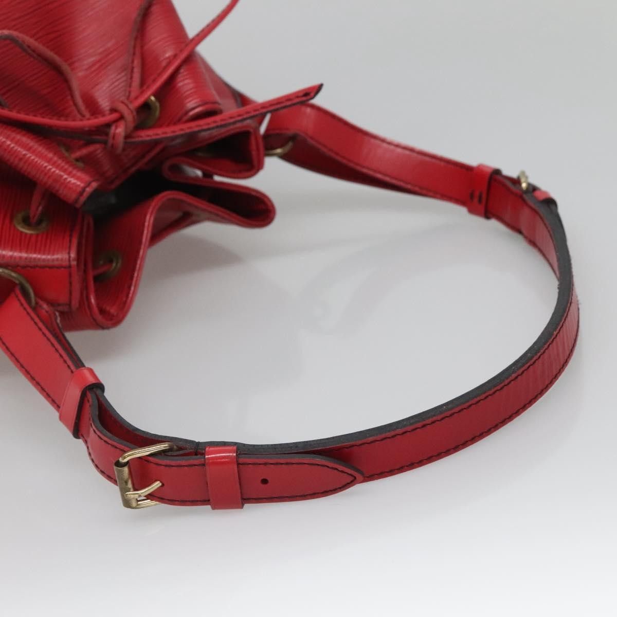 Louis Vuitton Louis Vuitton Noe Handbag Epi Leather Size ONE SIZE - 8 Thumbnail
