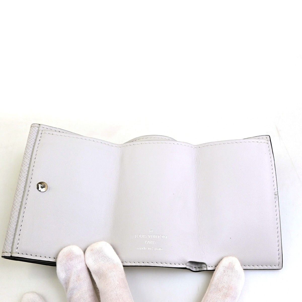 Louis Vuitton Louis Vuitton Discovery Wallet Monogram Taigarama Size ONE SIZE - 5 Thumbnail