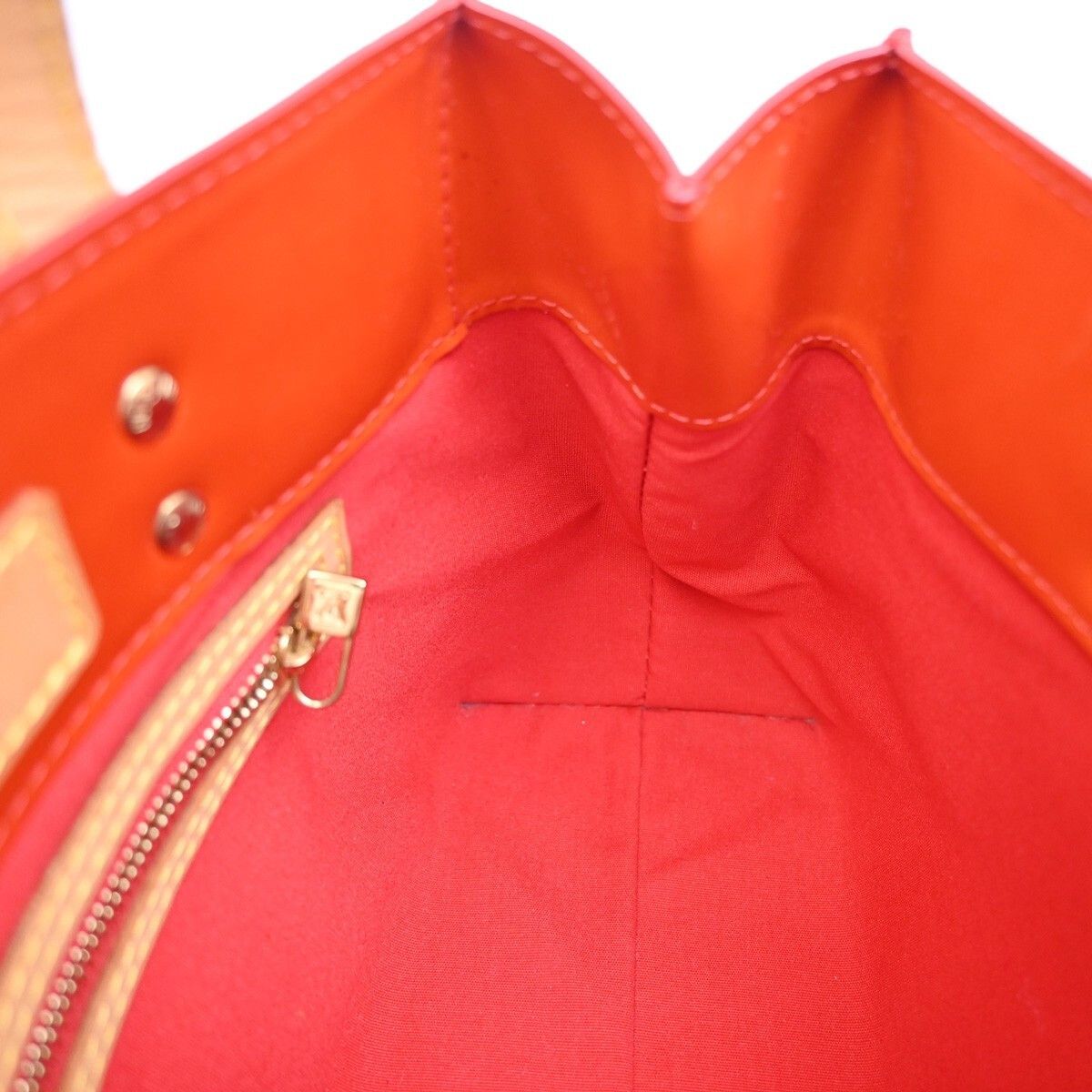 Louis Vuitton Louis Vuitton Reade Handbag Monogram Vernis Size ONE SIZE - 13 Thumbnail