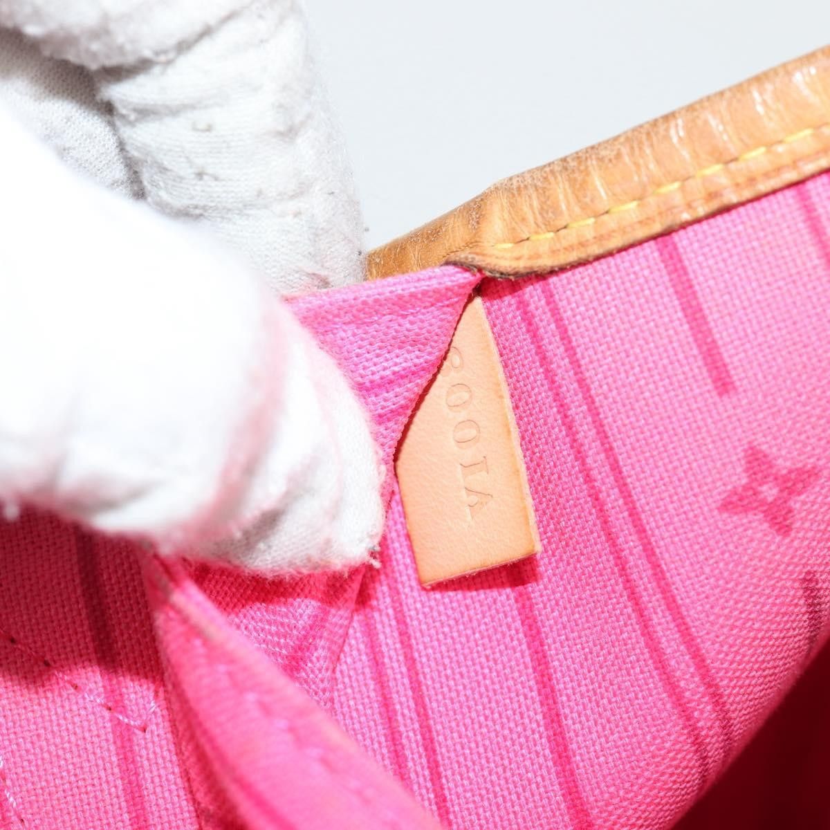 Louis Vuitton Louis Vuitton Neverfull Tote Limited Edition Monogram Roses Size ONE SIZE - 7 Thumbnail