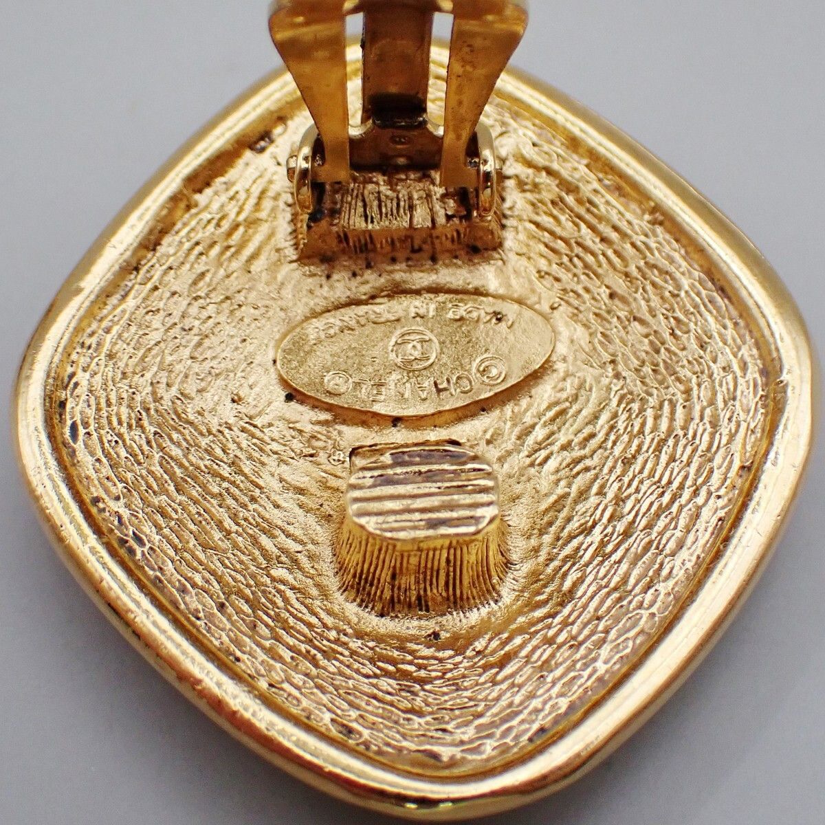 Chanel Chanel Vintage CC Diamond Shape Clips-On Earrings Gold-Plated Size ONE SIZE - 5 Thumbnail
