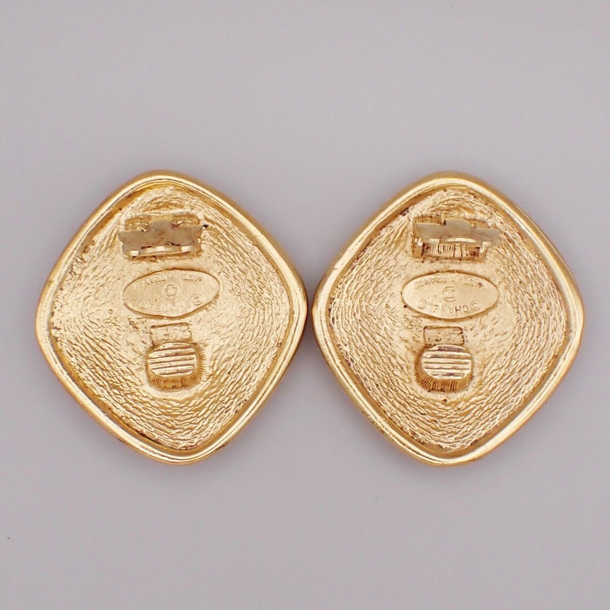 Chanel Chanel Vintage CC Diamond Shape Clips-On Earrings Gold-Plated Size ONE SIZE - 7 Thumbnail