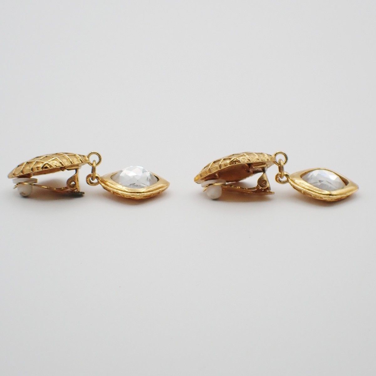 Chanel Chanel Vintage Drop Clip On Earrings Crystal with Metal Size ONE SIZE - 3 Thumbnail