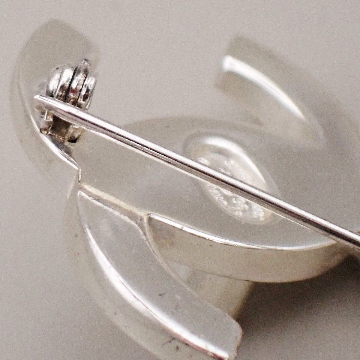 Chanel Chanel Vintage CC Turnlock Brooch Metal Size ONE SIZE - 6 Thumbnail