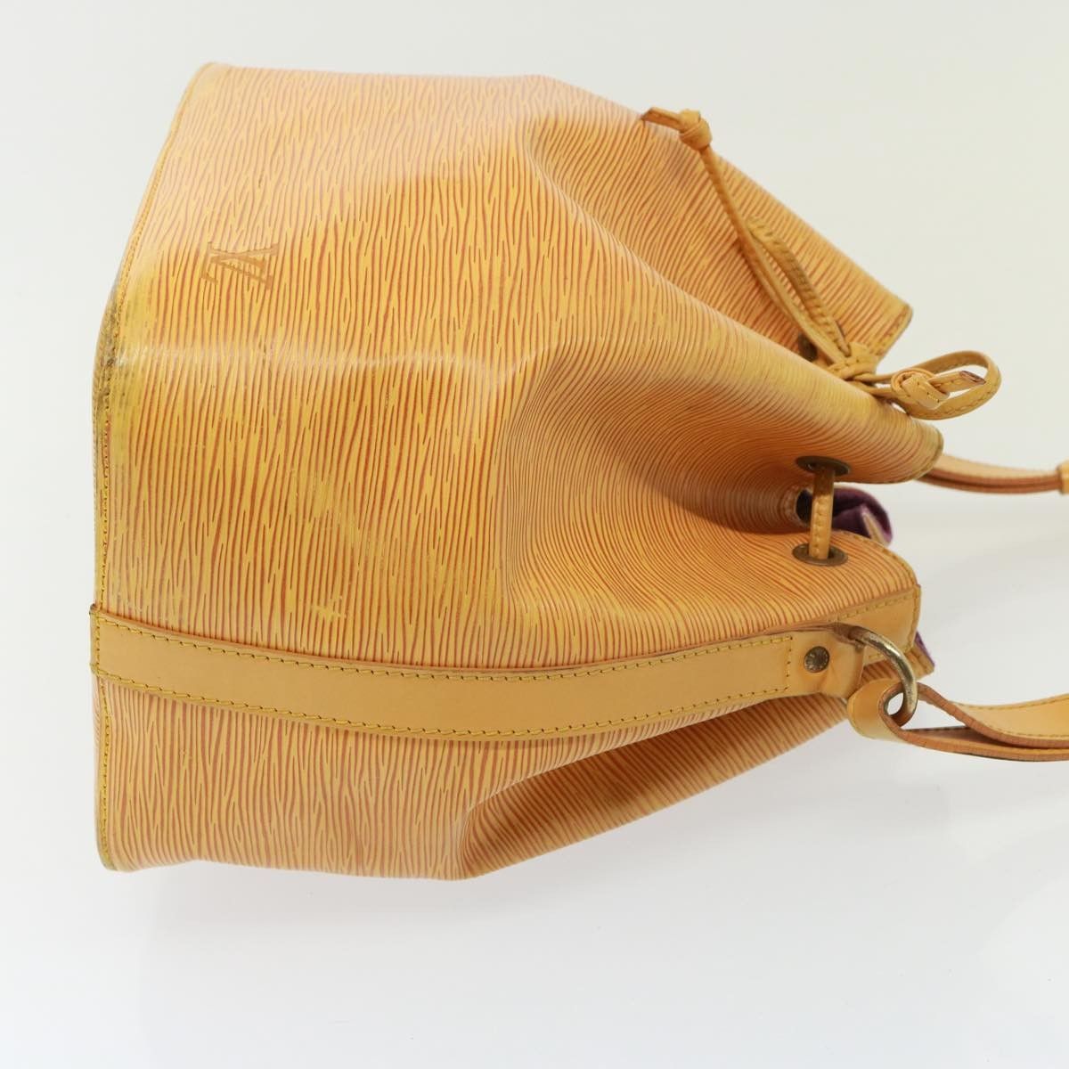 Louis Vuitton Louis Vuitton Petit Noe Handbag Epi Leather Size ONE SIZE - 3 Thumbnail