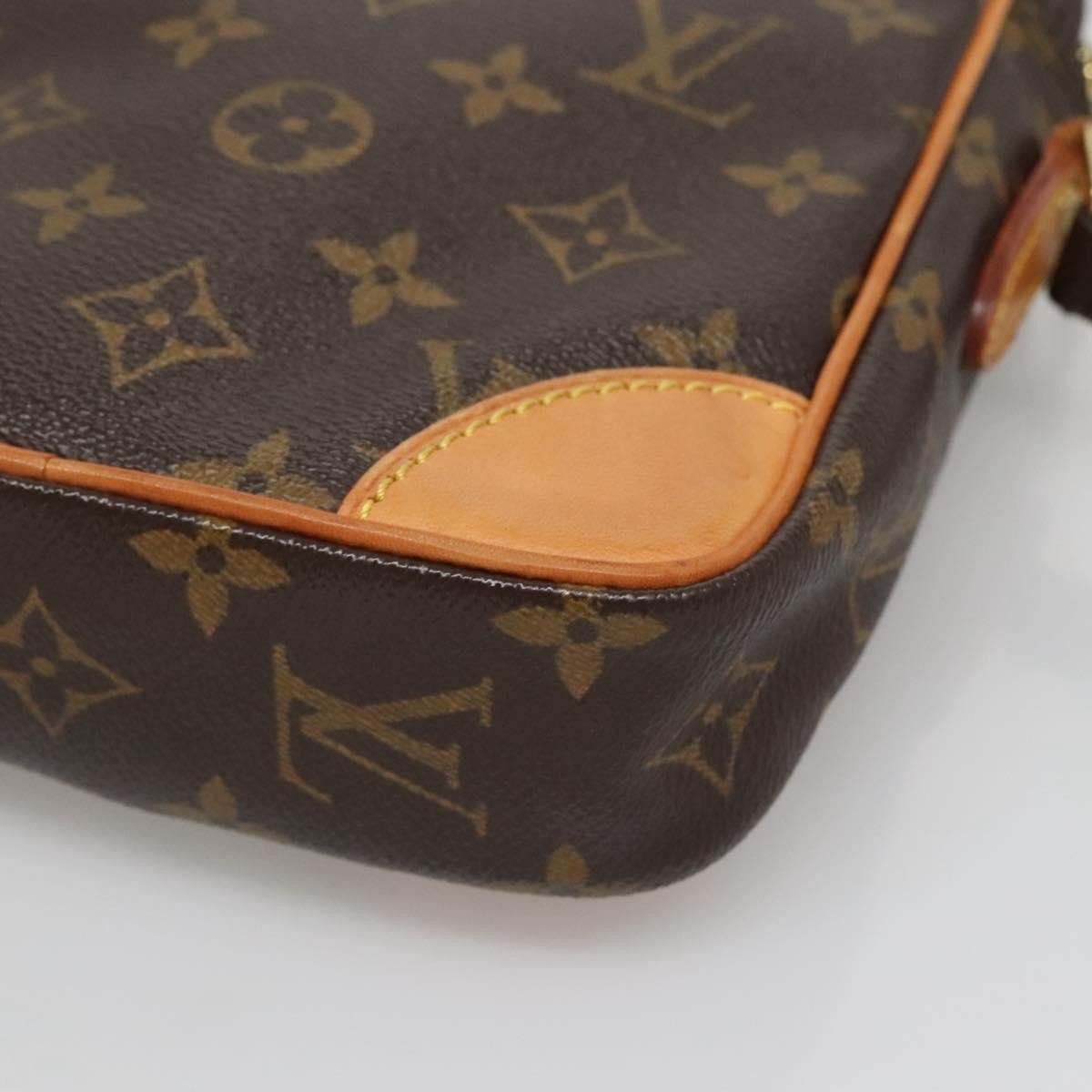 Louis Vuitton Louis Vuitton Danube 15 Crossbody Bag Monogram Canvas Size ONE SIZE - 13 Thumbnail