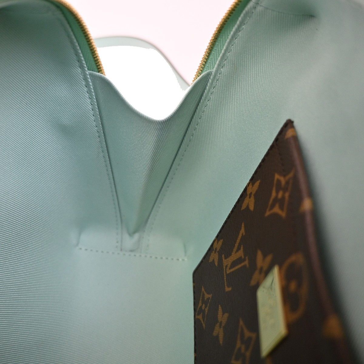 Louis Vuitton Louis Vuitton Venice Handbag Vernis with Monogram Canvas Size ONE SIZE - 16 Thumbnail