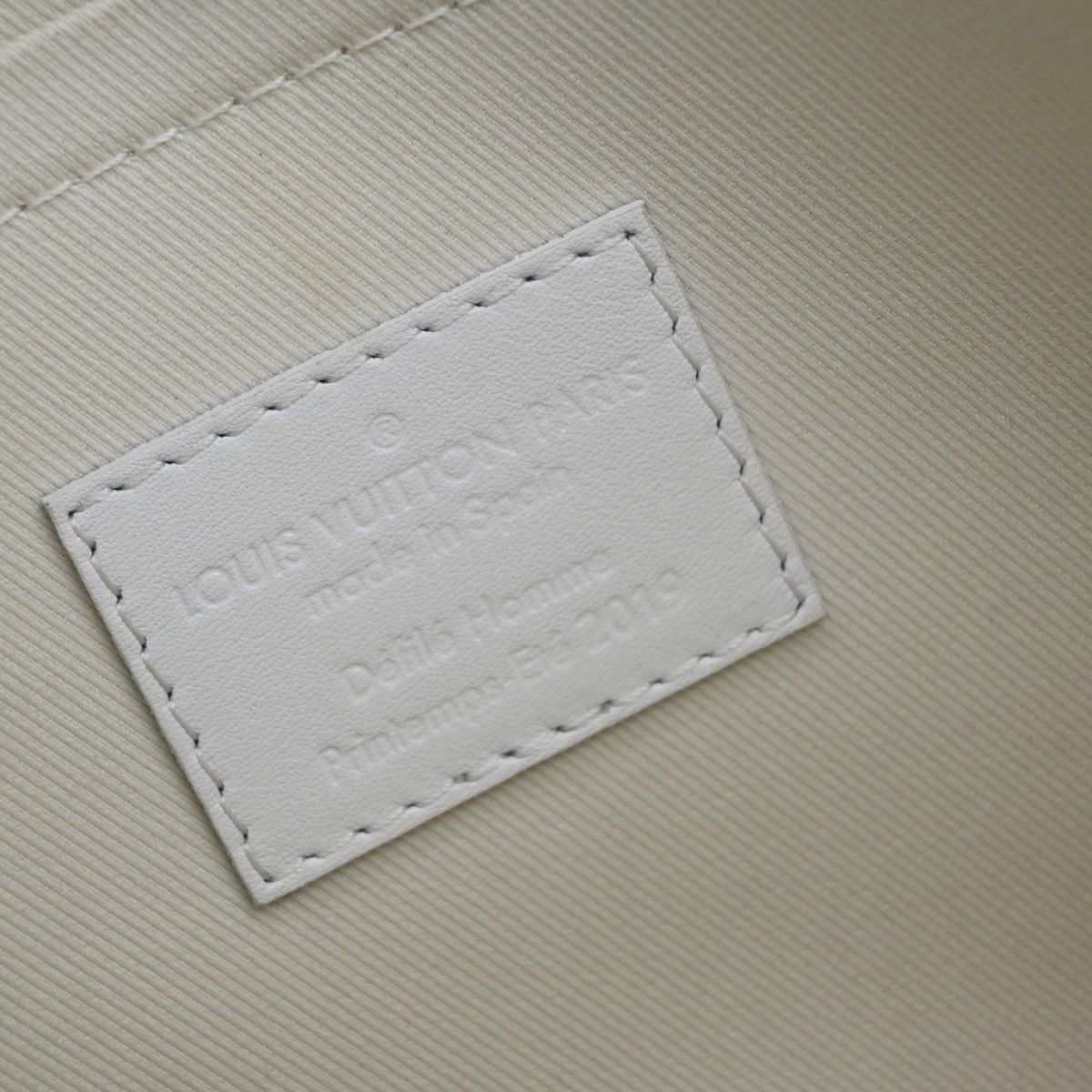Louis Vuitton Louis Vuitton Pochette A4 Monogram Taurillon Leather Size ONE SIZE - 6 Thumbnail