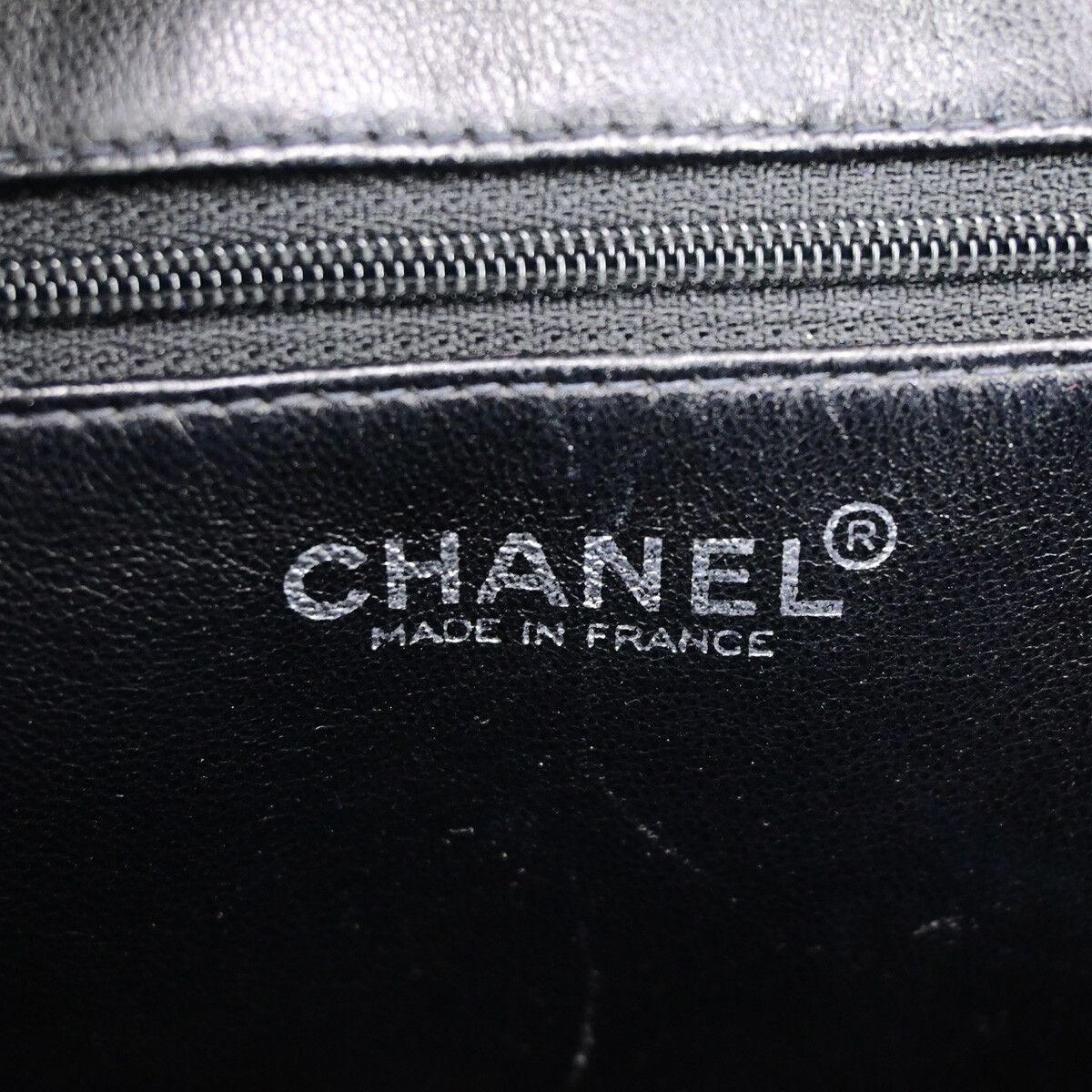 Chanel Chanel Medallion Tote Quilted Caviar Size ONE SIZE - 7 Thumbnail