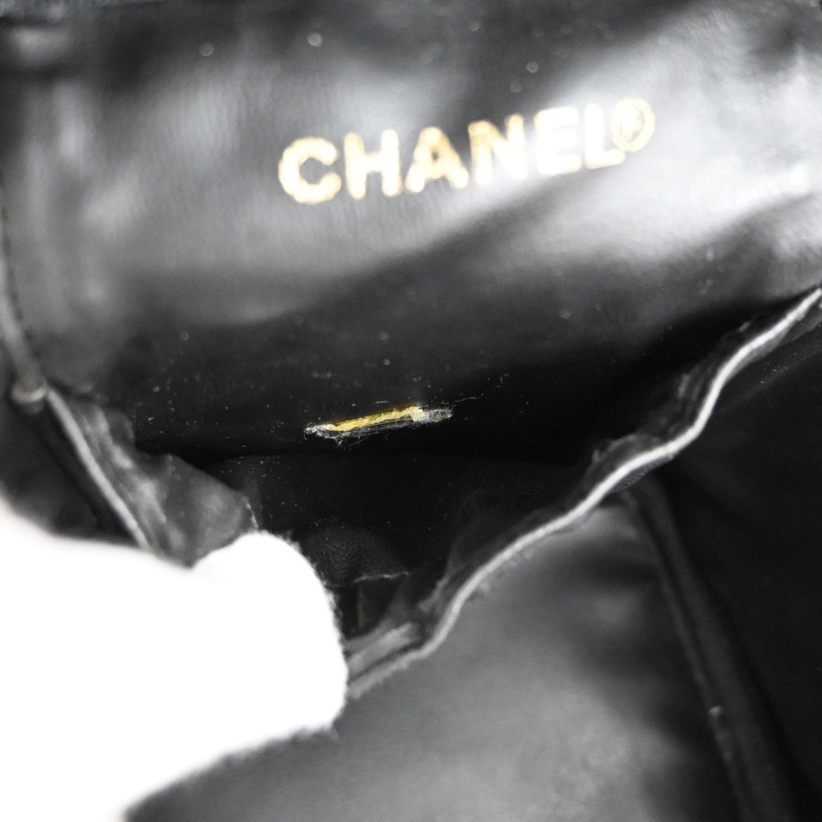 Chanel Chanel Vintage Timeless Vanity Case Caviar Size ONE SIZE - 18 Thumbnail