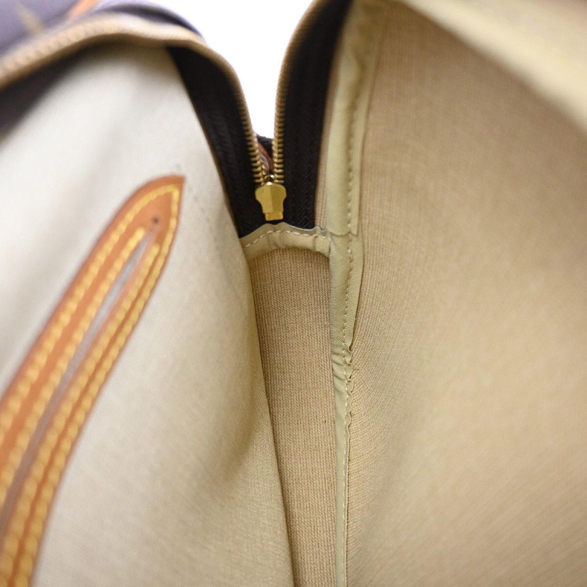 Louis Vuitton Louis Vuitton Reporter Bag Monogram Canvas Size ONE SIZE - 16 Thumbnail