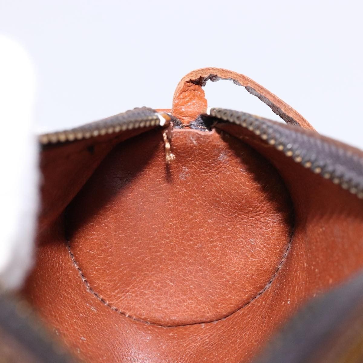 Louis Vuitton Louis Vuitton Papillon Pochette Monogram Canvas Size ONE SIZE - 18 Thumbnail