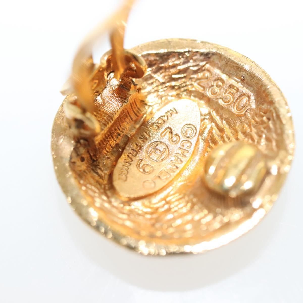 Chanel Chanel Vintage CC Round Clip-On Earrings Metal Size ONE SIZE - 5 Thumbnail