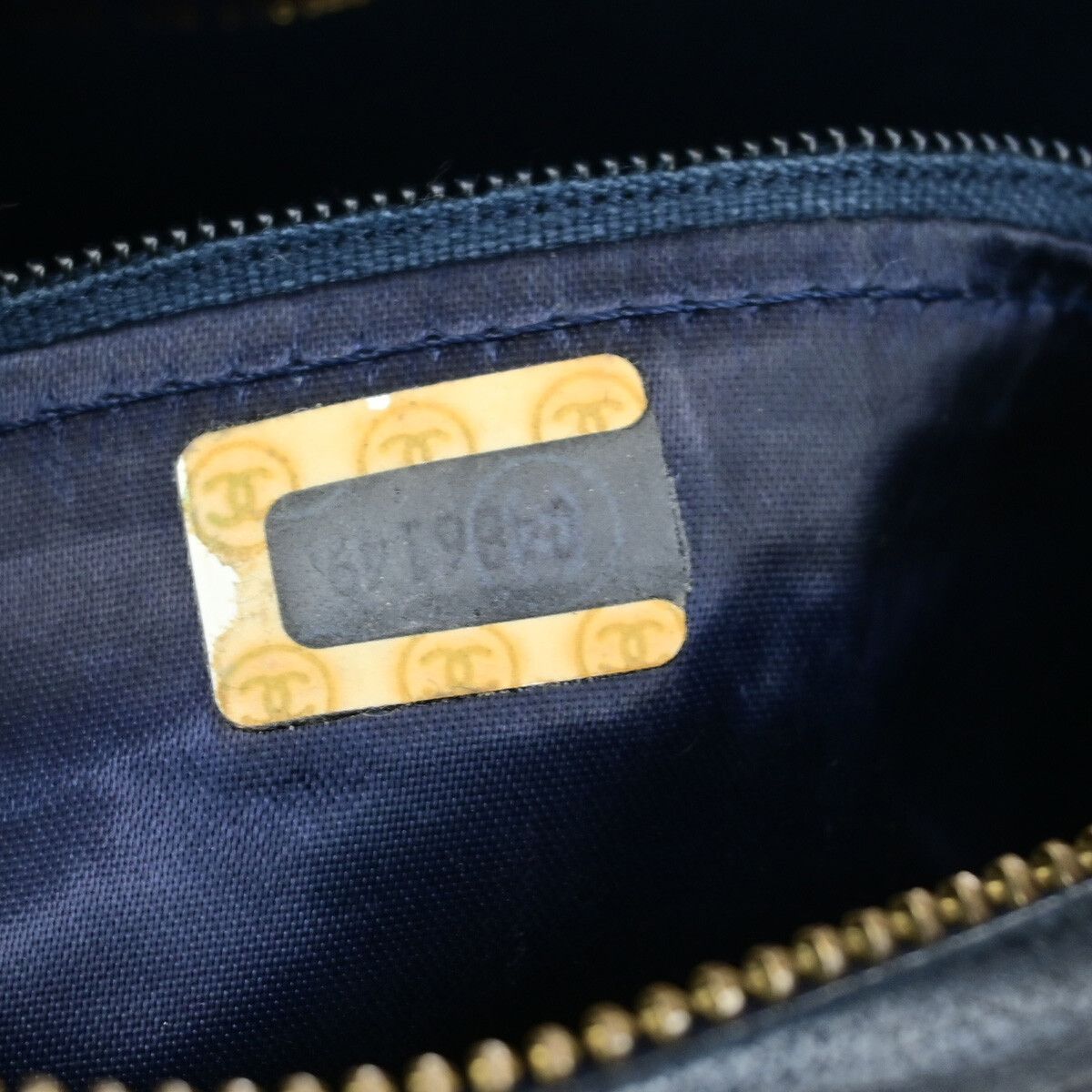 Chanel Chanel Vintage Camera Tassel Bag Quilted Leather Size ONE SIZE - 7 Thumbnail