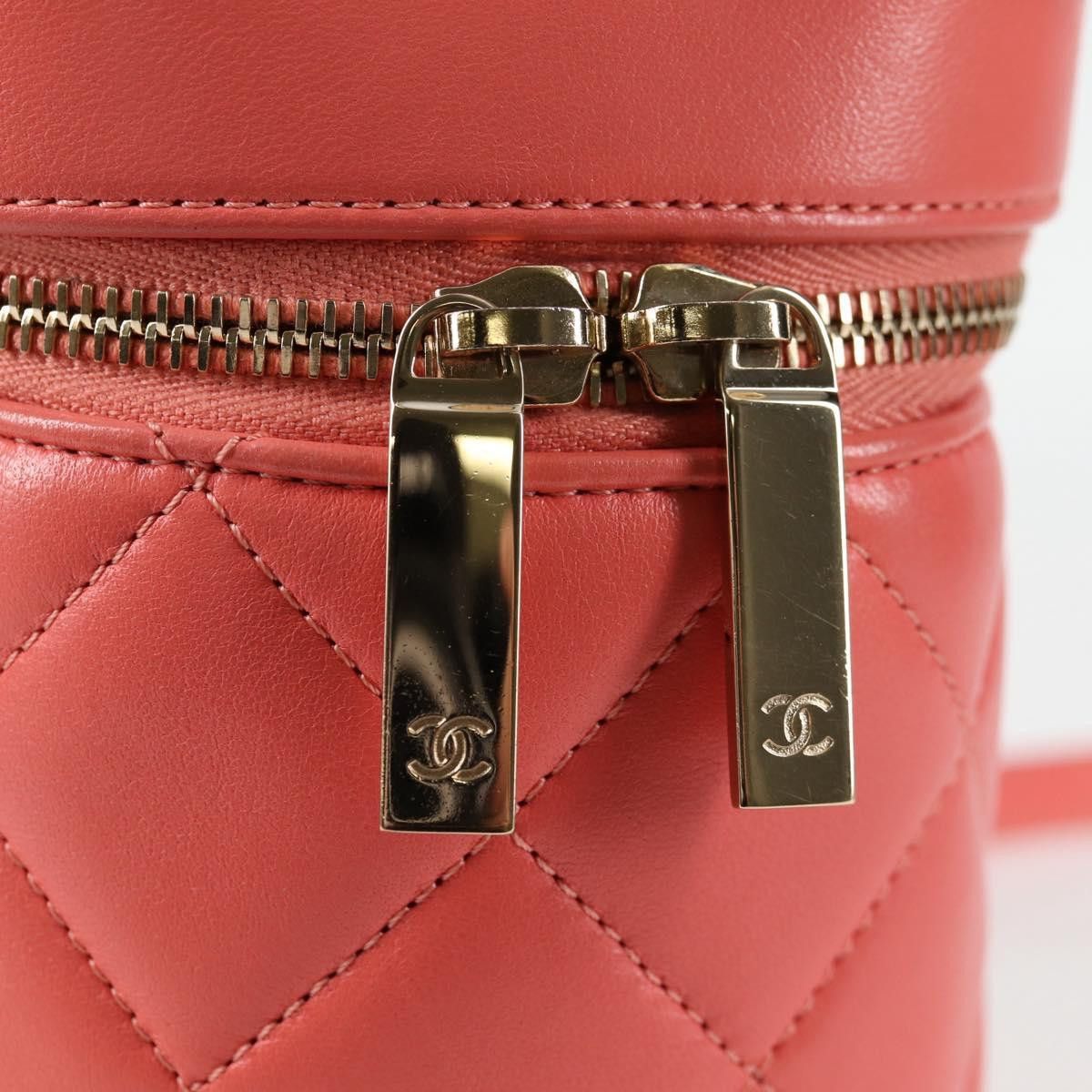 Chanel Chanel Classic Top Handle Vanity Case with Chain Quilted Lambskin Size ONE SIZE - 15 Thumbnail