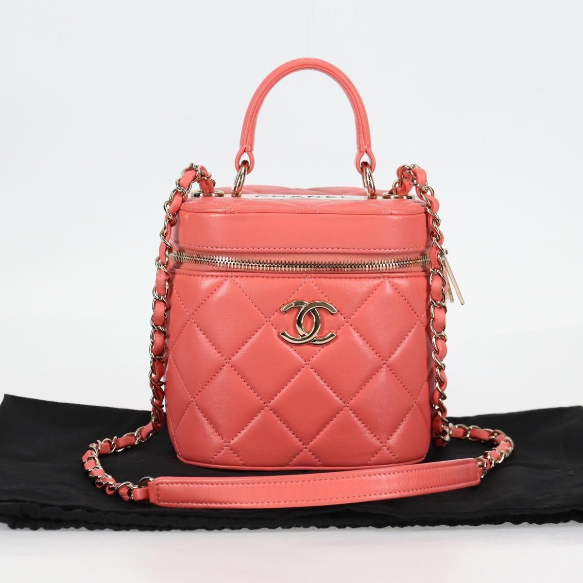 Chanel Chanel Classic Top Handle Vanity Case with Chain Quilted Lambskin Size ONE SIZE - 16 Thumbnail
