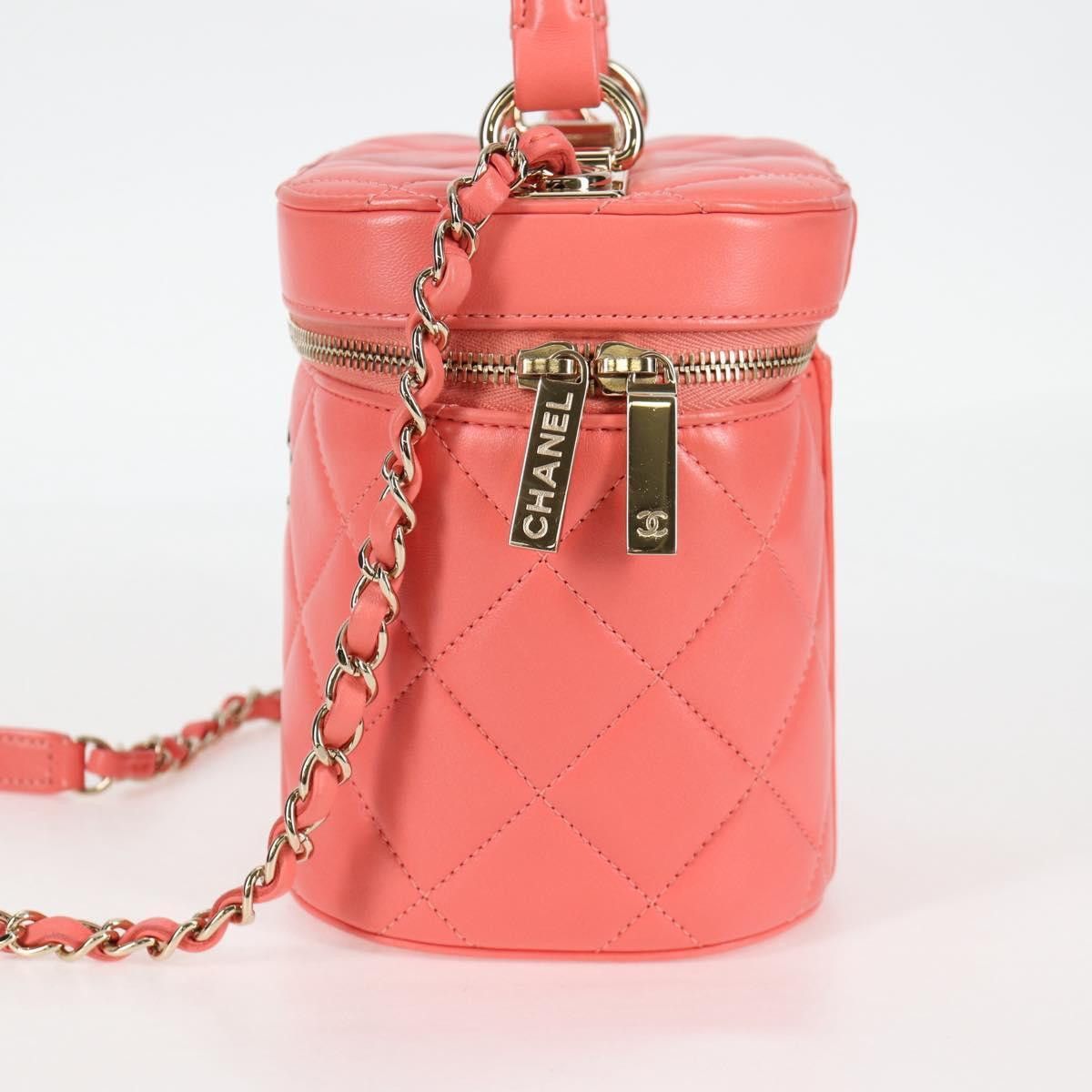 Chanel Chanel Classic Top Handle Vanity Case with Chain Quilted Lambskin Size ONE SIZE - 3 Thumbnail