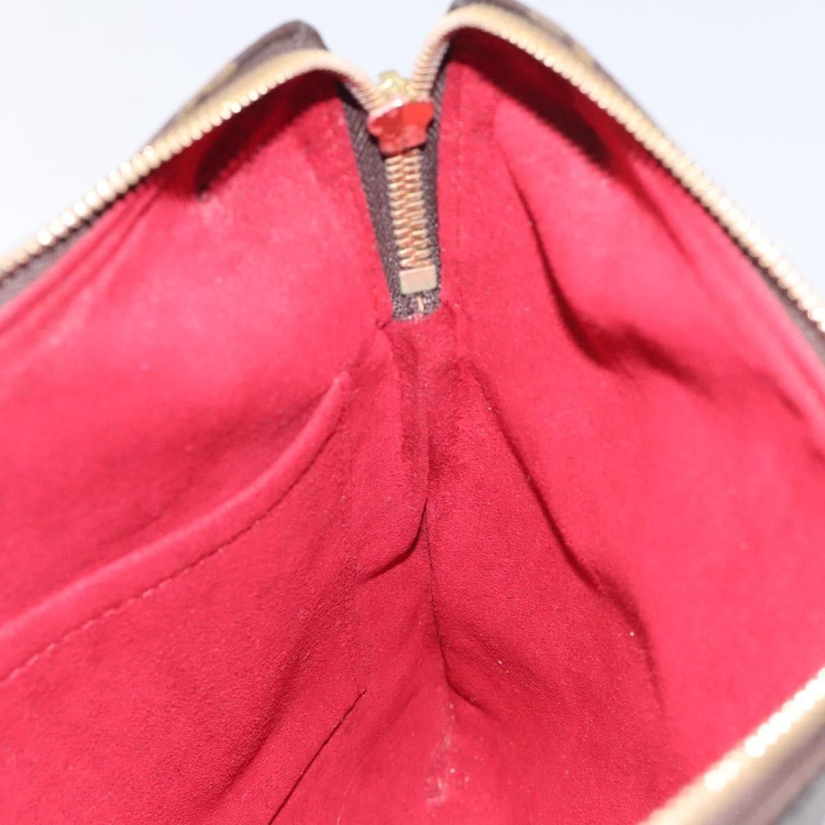 Louis Vuitton Louis Vuitton Coussin Bag Monogram Embossed Lambskin Size ONE SIZE - 19 Thumbnail