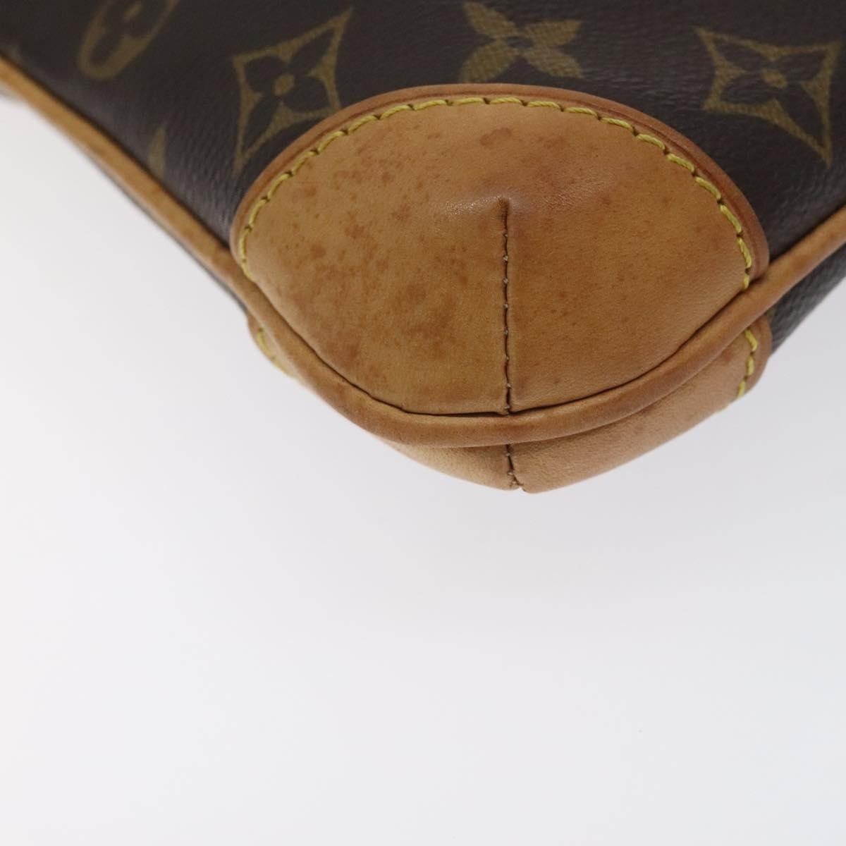 Louis Vuitton Louis Vuitton Coussin Bag Monogram Embossed Lambskin Size ONE SIZE - 9 Thumbnail