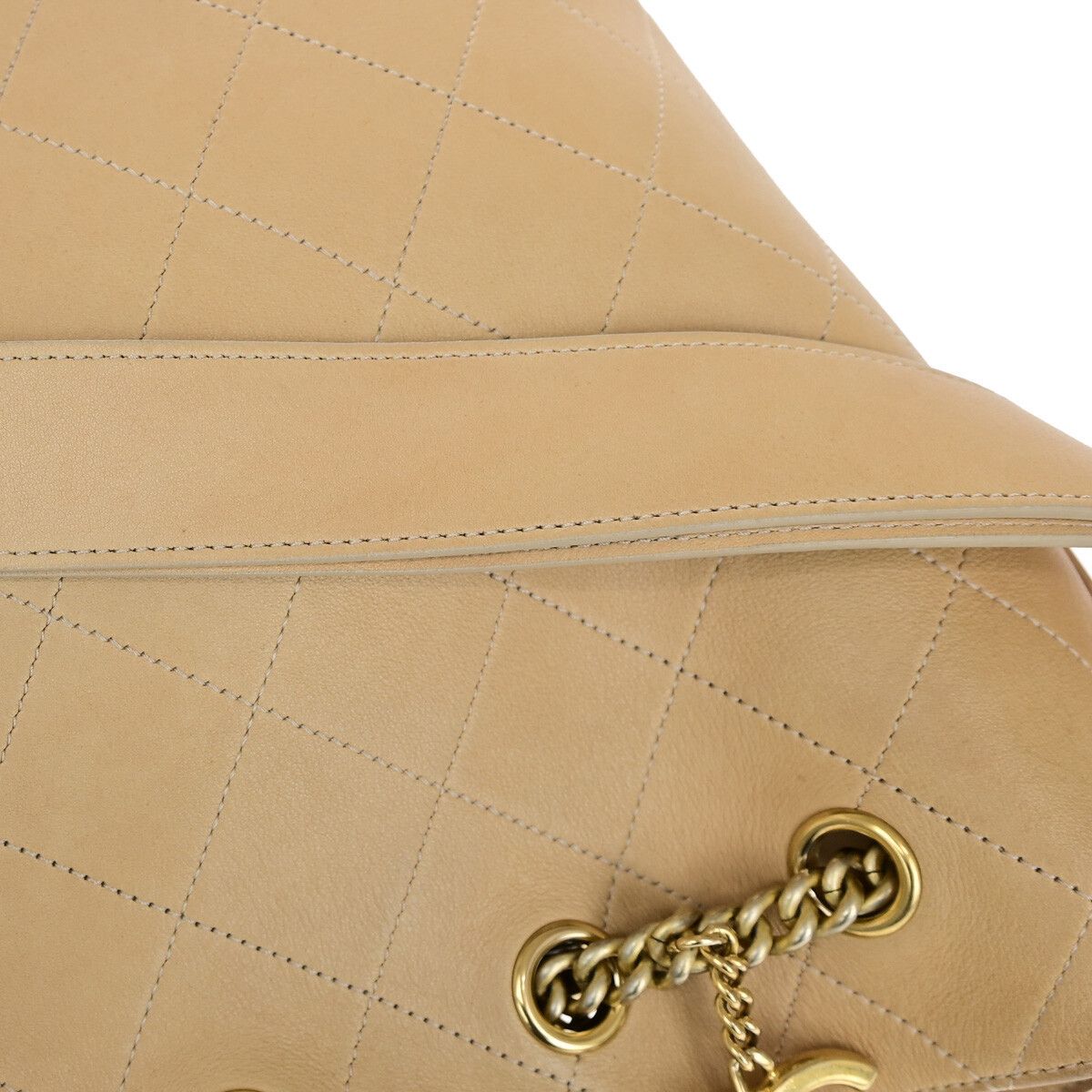 Chanel Chanel On My Shoulder Drawstring Bag Quilted Calfskin Size ONE SIZE - 11 Thumbnail