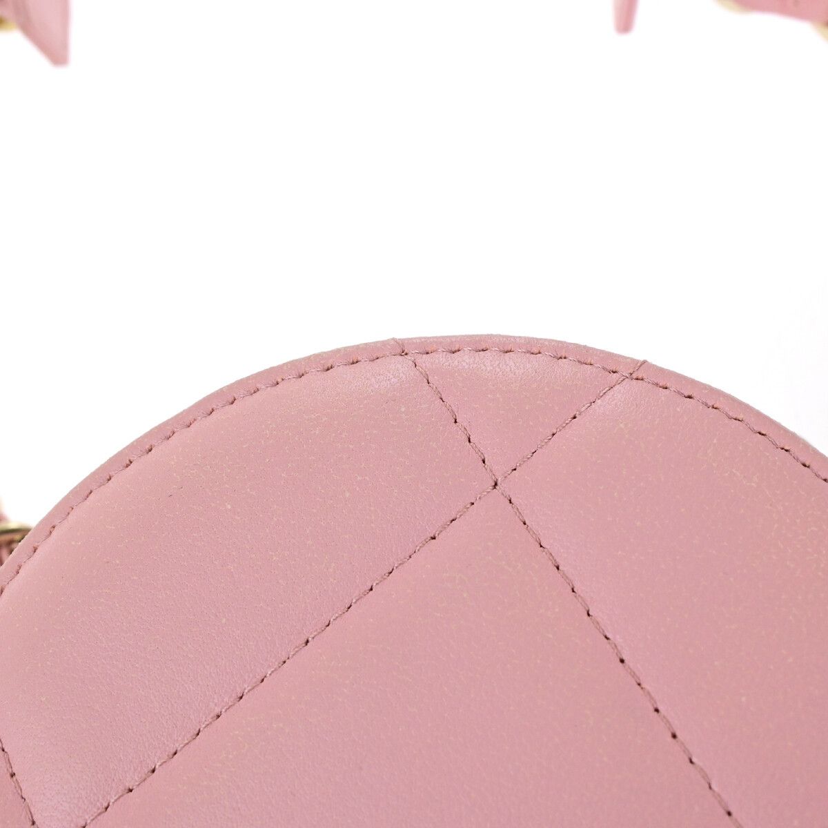 Chanel Chanel 19 Round Clutch with Chain Quilted Leather Size ONE SIZE - 17 Thumbnail