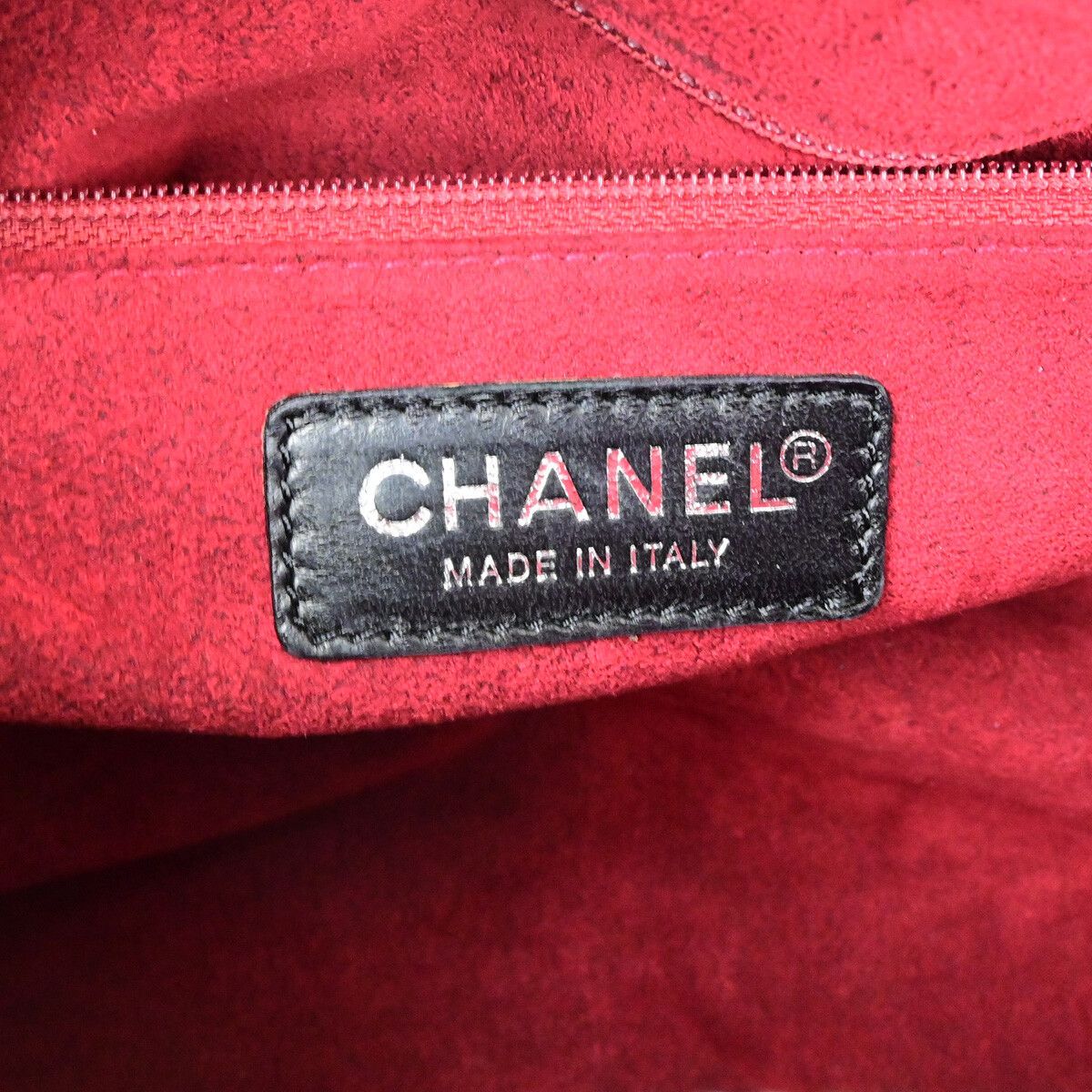 Chanel Chanel Chocolate Bar CC Zip Tote Quilted Patent Size ONE SIZE - 6 Thumbnail