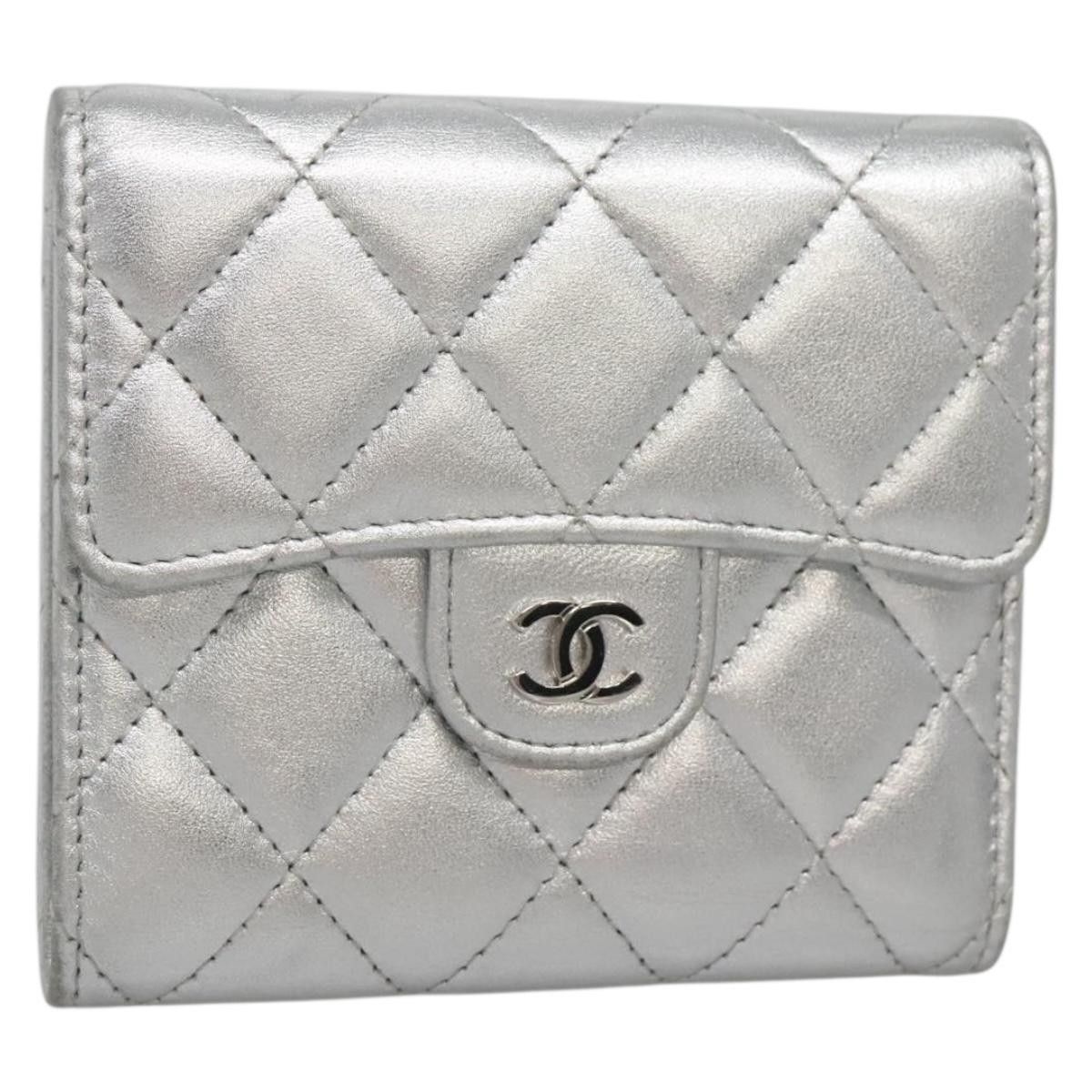 Chanel Chanel CC Compact Wallet Quilted Lambskin Size ONE SIZE - 16 Thumbnail