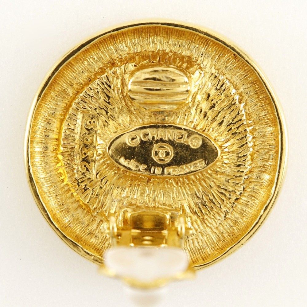 Chanel Chanel Vintage Round CC Clip-On Earrings Metal Size ONE SIZE - 4 Thumbnail