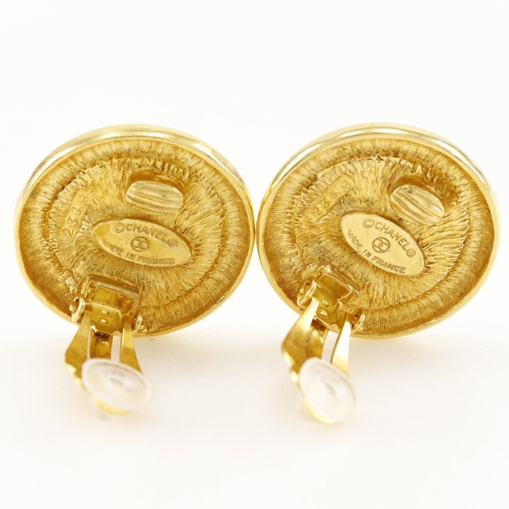 Chanel Chanel Vintage Round CC Clip-On Earrings Metal Size ONE SIZE - 3 Thumbnail