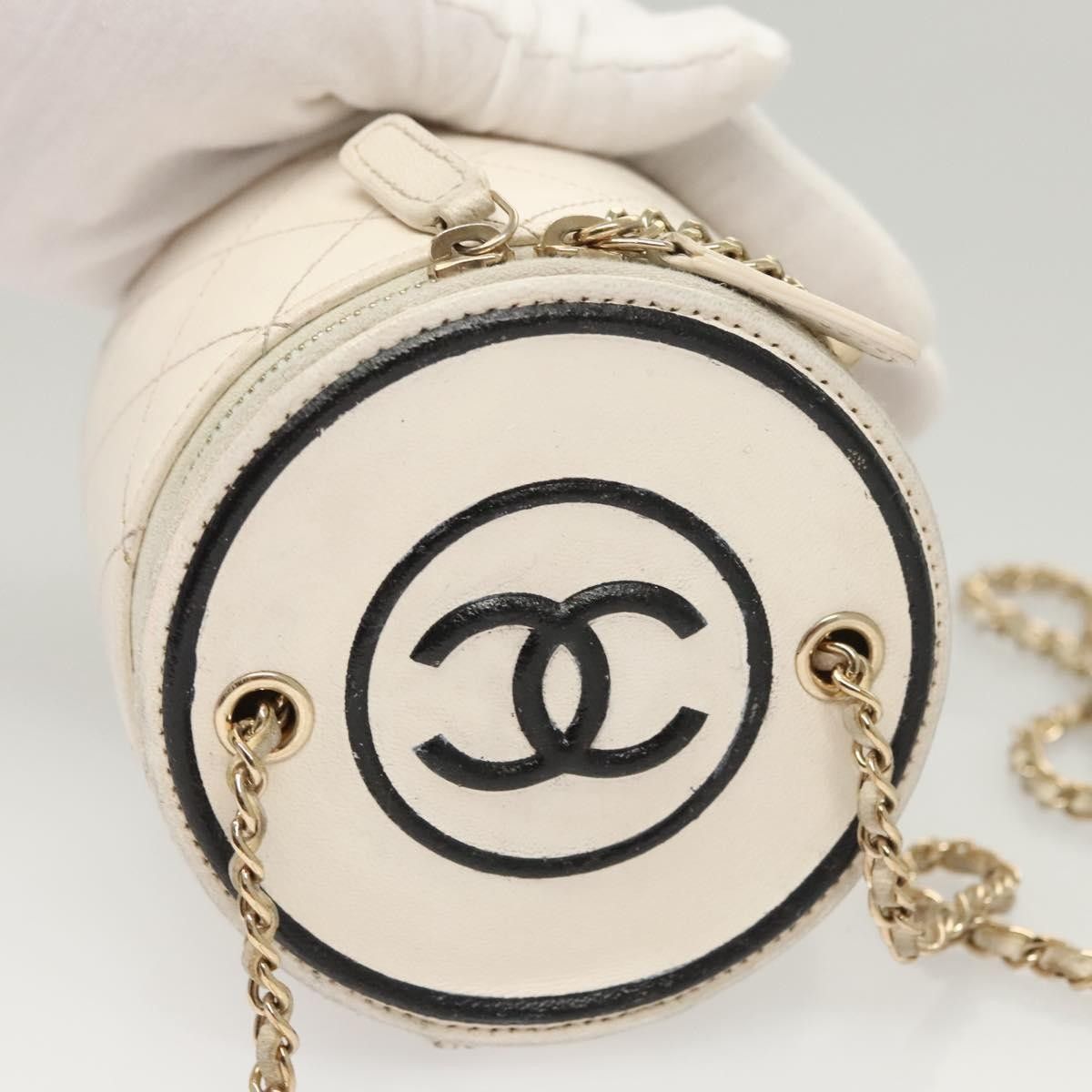 Chanel Chanel CC Round Vanity Case with Chain Quilted Lambskin Size ONE SIZE - 15 Thumbnail
