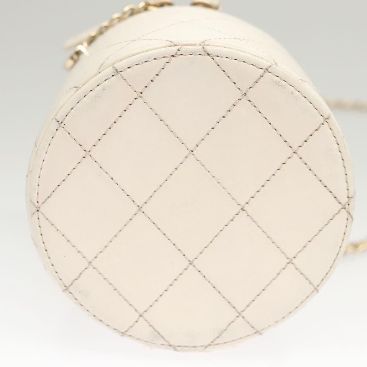 Chanel Chanel CC Round Vanity Case with Chain Quilted Lambskin Size ONE SIZE - 14 Thumbnail