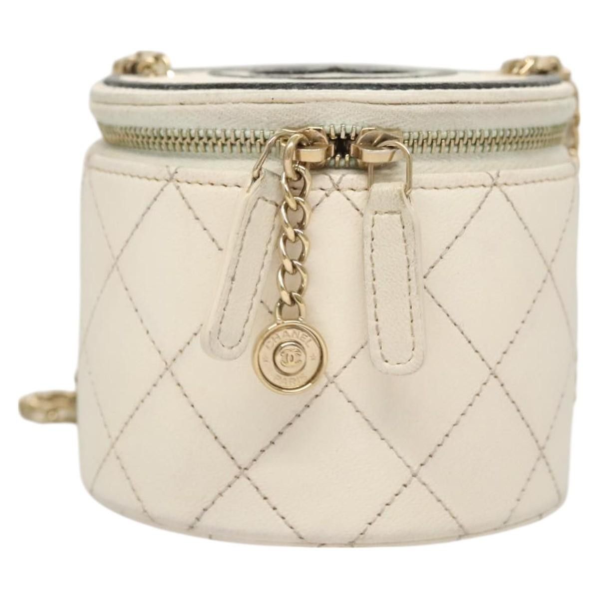 Chanel Chanel CC Round Vanity Case with Chain Quilted Lambskin Size ONE SIZE - 17 Thumbnail