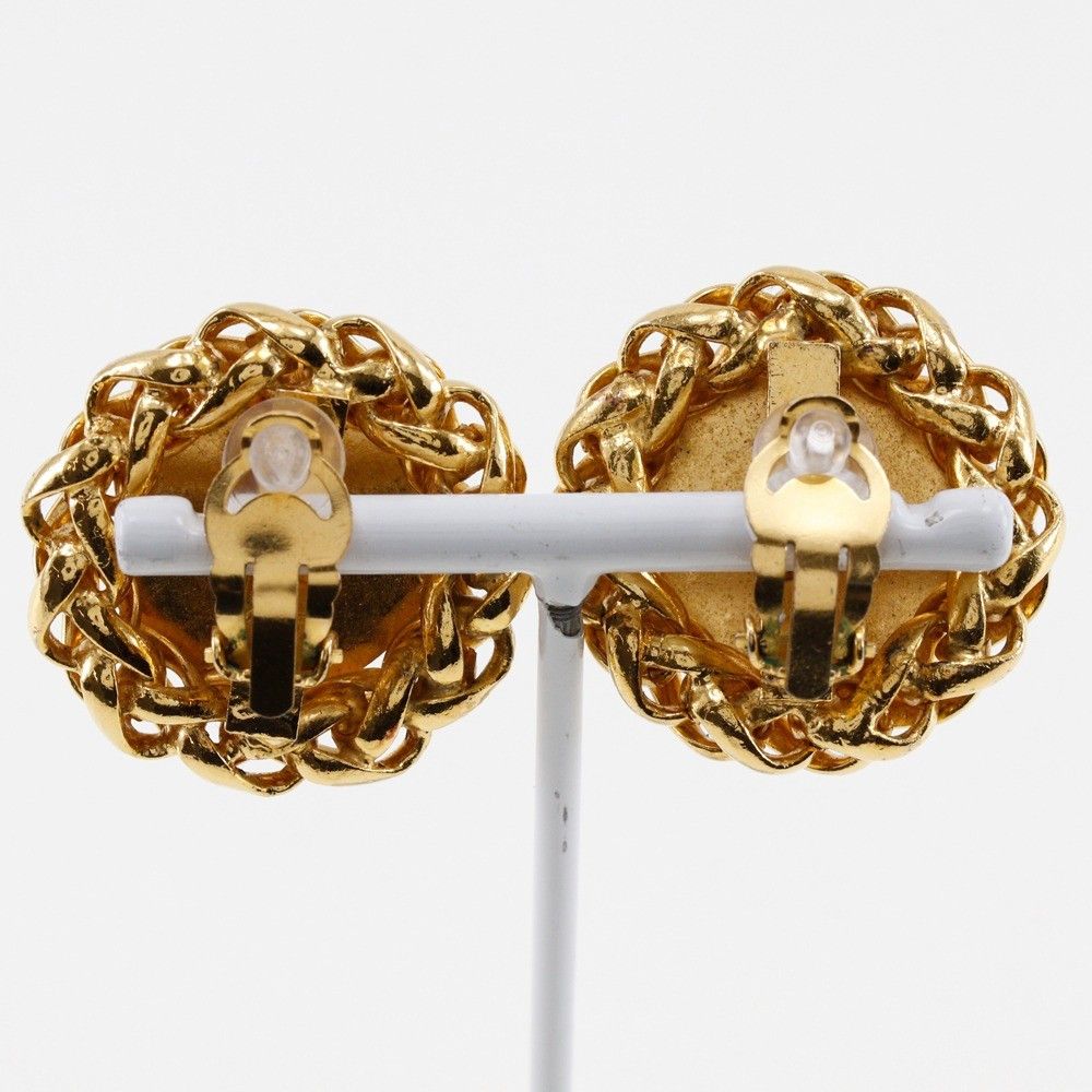 Chanel Chanel Vintage Round CC Clip-On Earrings Metal Size ONE SIZE - 2 Thumbnail