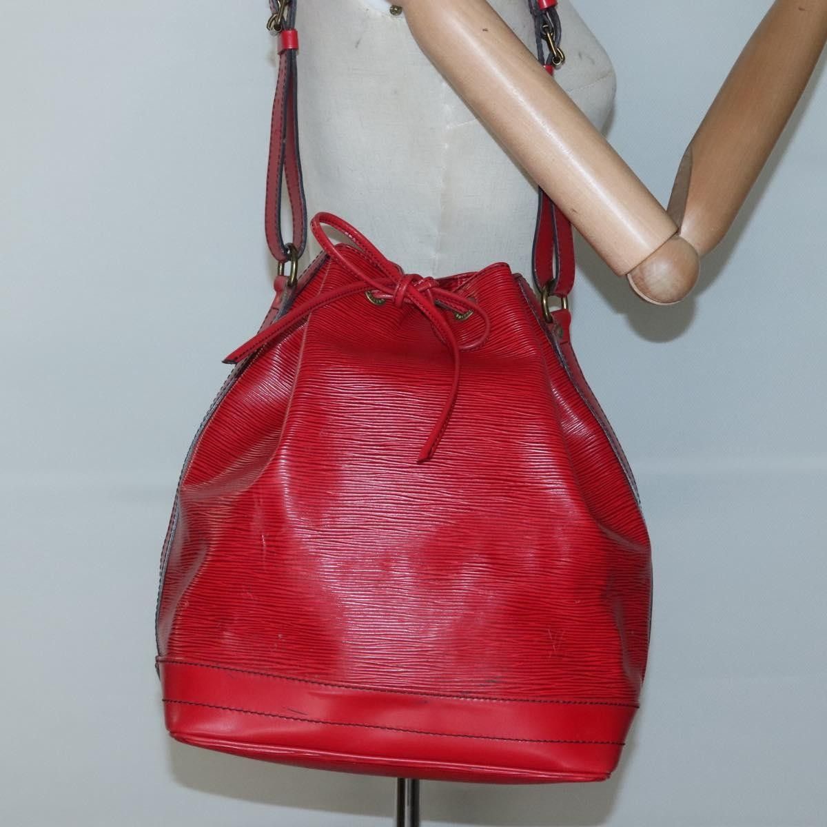 Louis Vuitton Louis Vuitton Petit Noe Handbag Epi Leather Size ONE SIZE - 13 Thumbnail